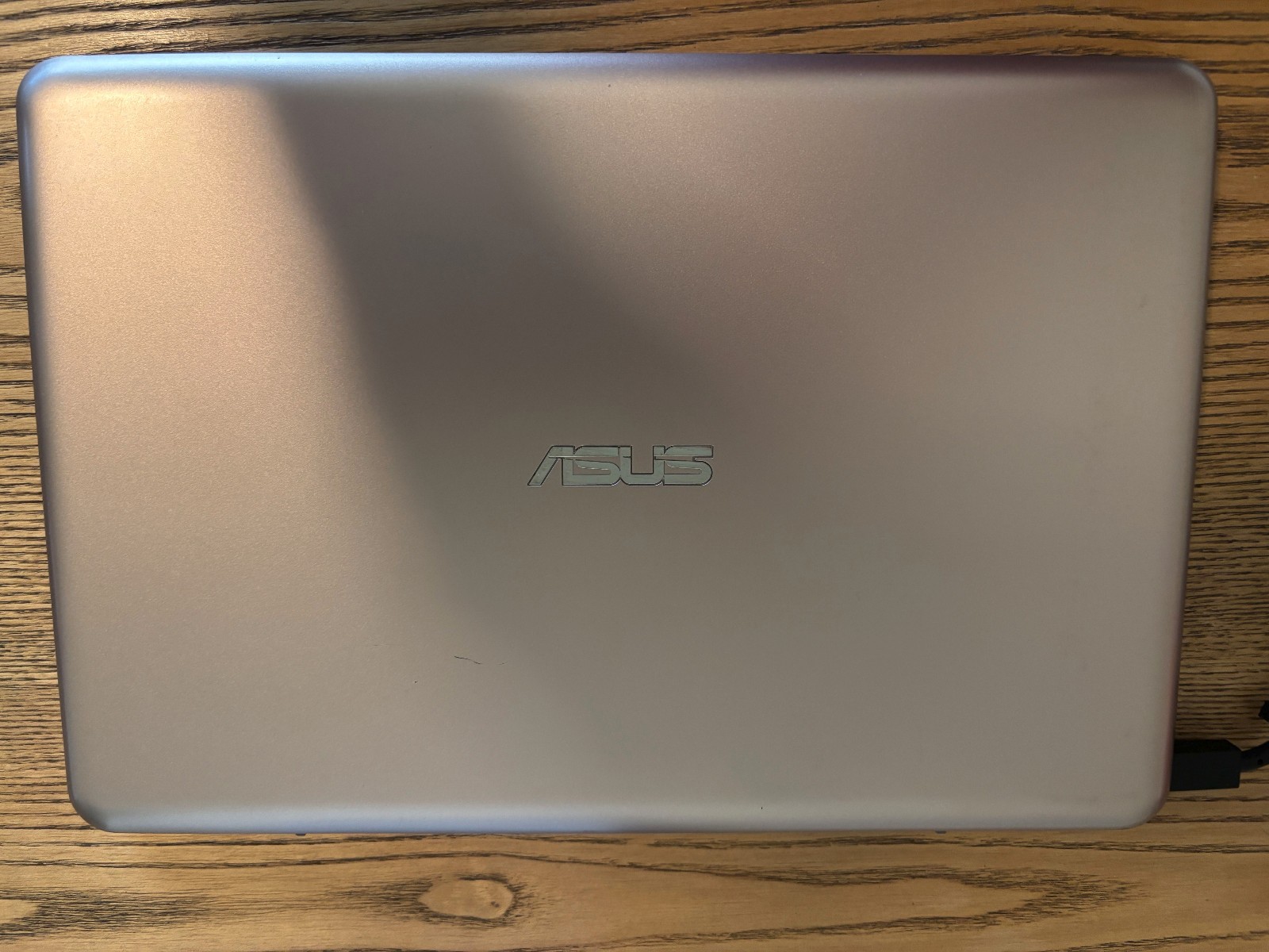ASUS E200HA 11.6 in (32 GB,‎1.44 GHz intel_atom,1.44 GHz) Notebook/Laptop – Gold