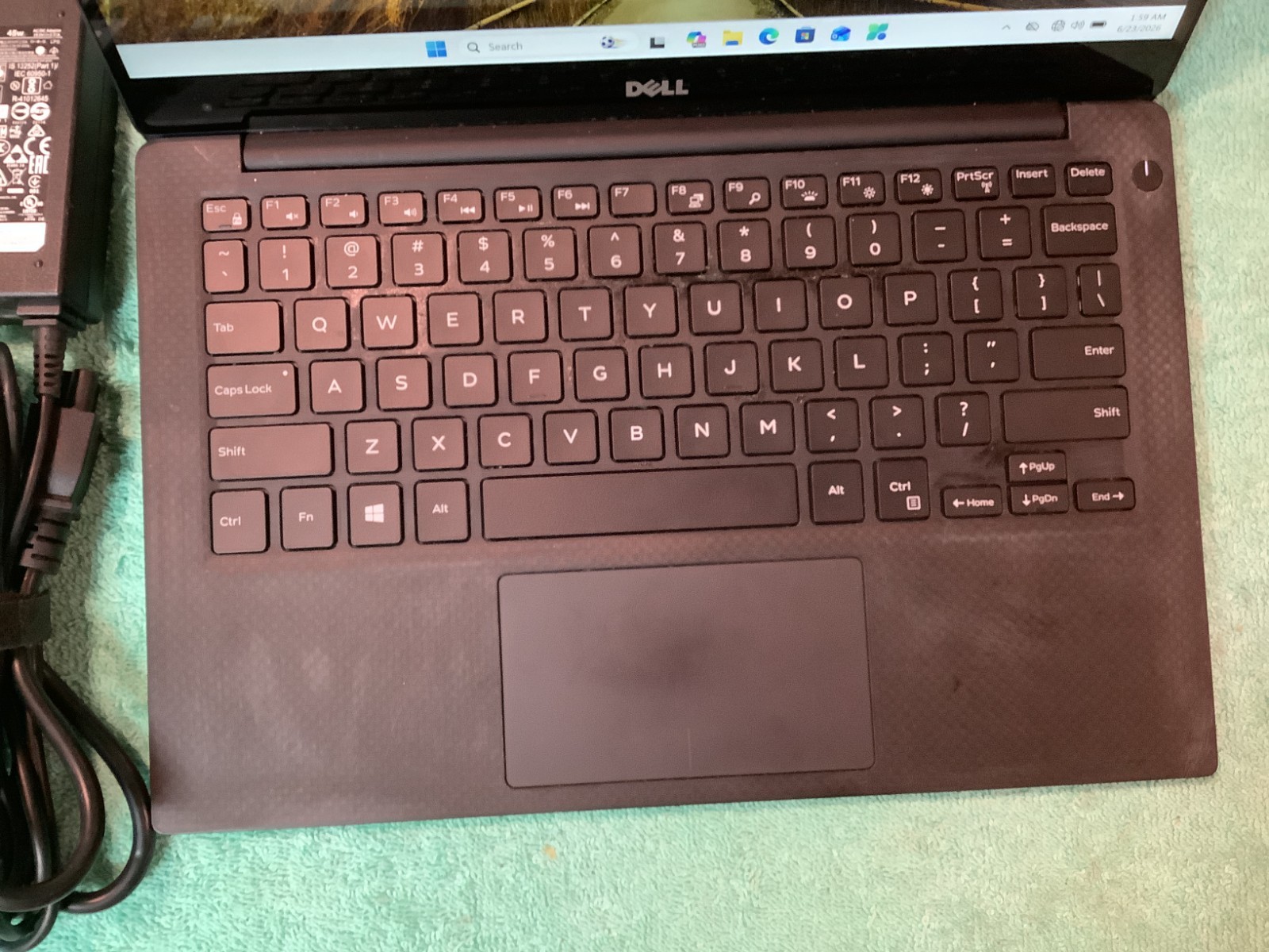 Dell XPS 13 9360 13″ QHD-Touch i7-7660U, 16GB-256GB NVMe Windows 11 Pro #HMVV9H2