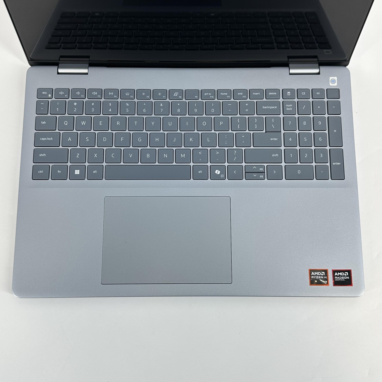Dell 16 Plus DB16255 FHD+ TOUCH 4.8 GHz Ryzen AI 7 350 32GB 1TB SSD Very Good