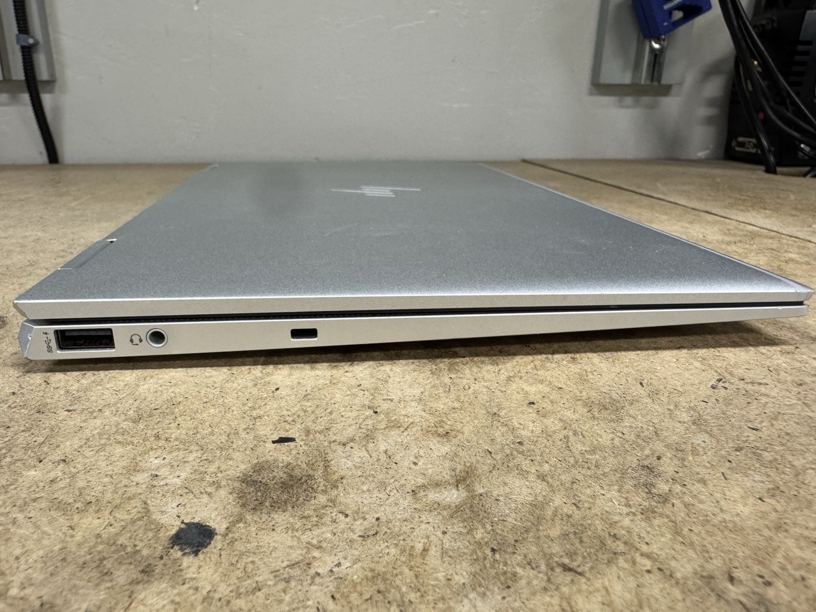 HP EliteBook X360 1030 G8 2-in-1 Core i7-1165G7 2.80GHz BAD FOR PARTS REPAIR