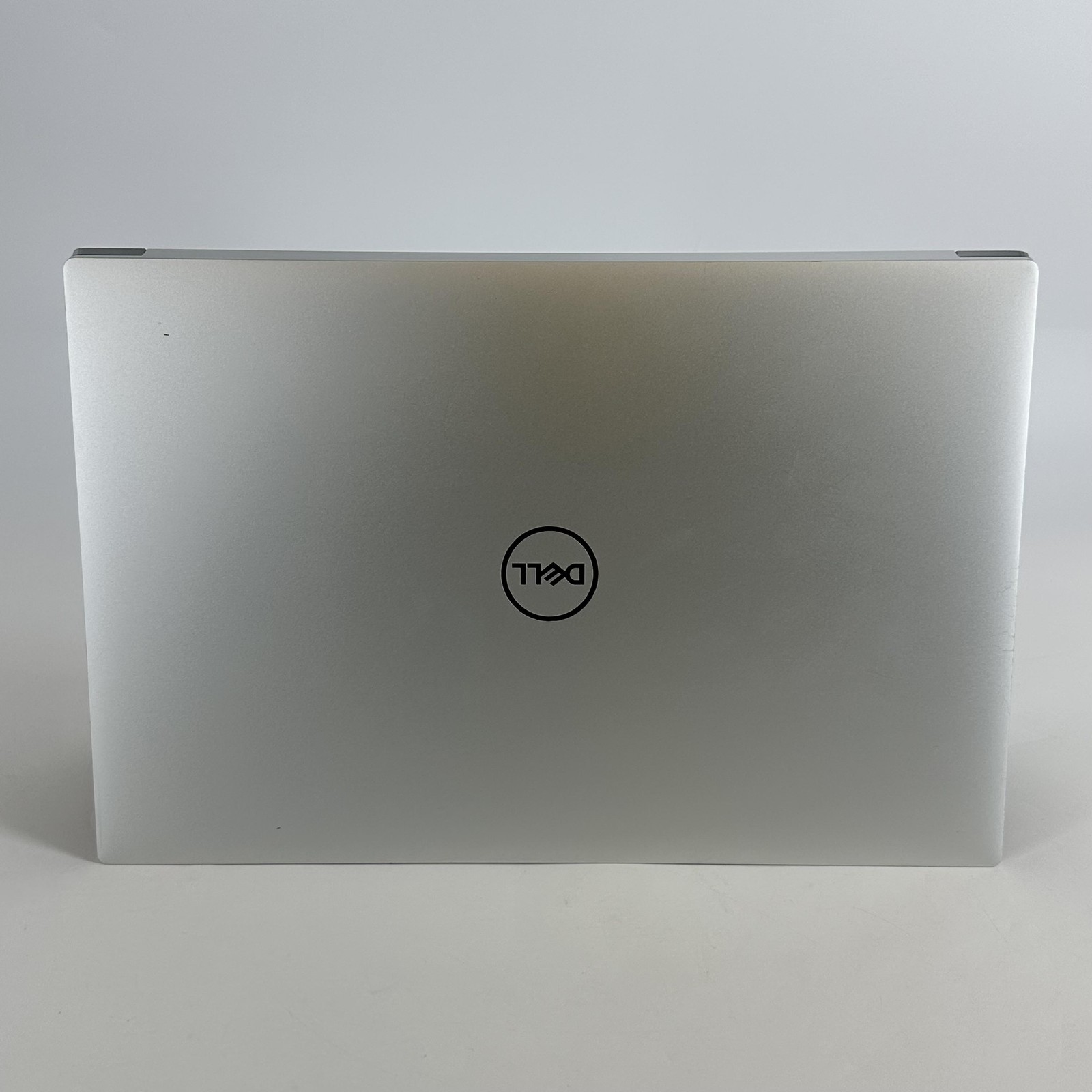 Dell XPS 15 9520 Silver FHD+ 2.3 GHz i7-12700H 32GB 1TB SSD RTX 3050 Good