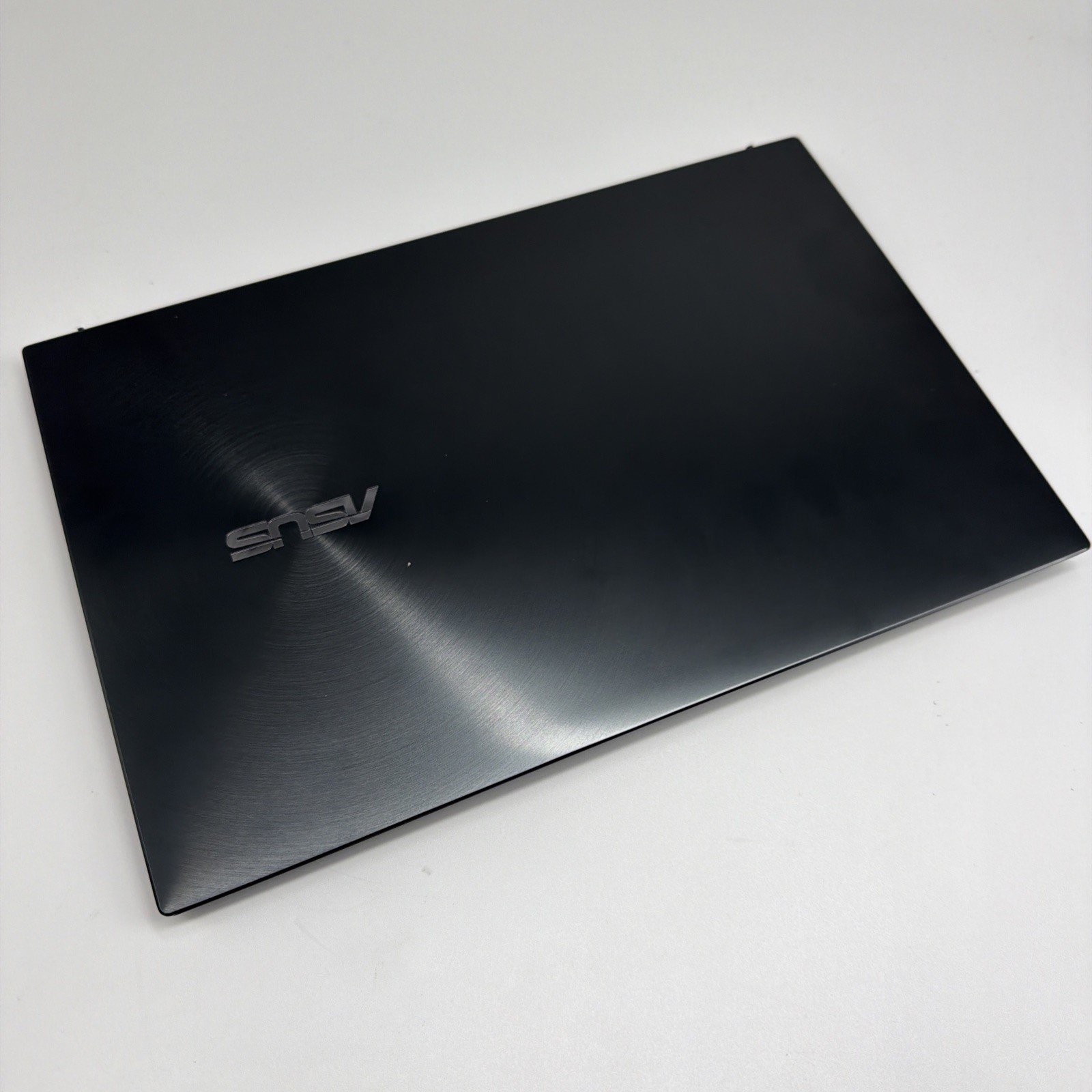 Asus ZenBook 13 UX325JA 13.3″FHD i7-1065G7 1.3GHz 8GB 512GB SSD W10 Home