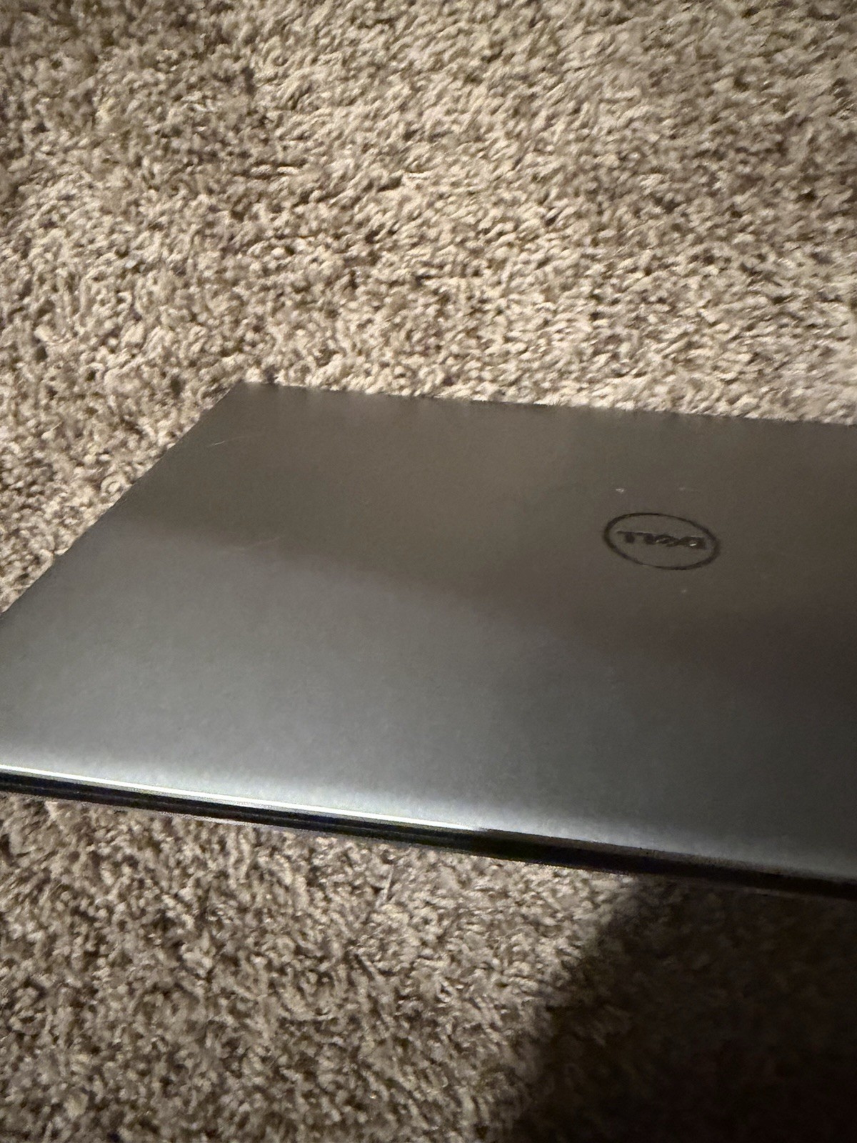 Dell XPS 13 9350 i7 16GB. No SSD. Includes Charger.