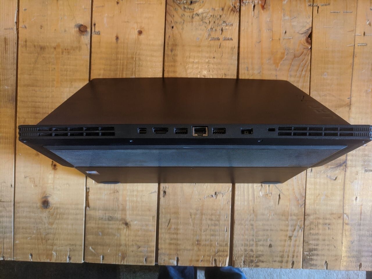 Lenovo Legion Y730 15.6″ I5-8300H GTX 1050Ti 8GB RAM 1TB HDD + 128GB SSD