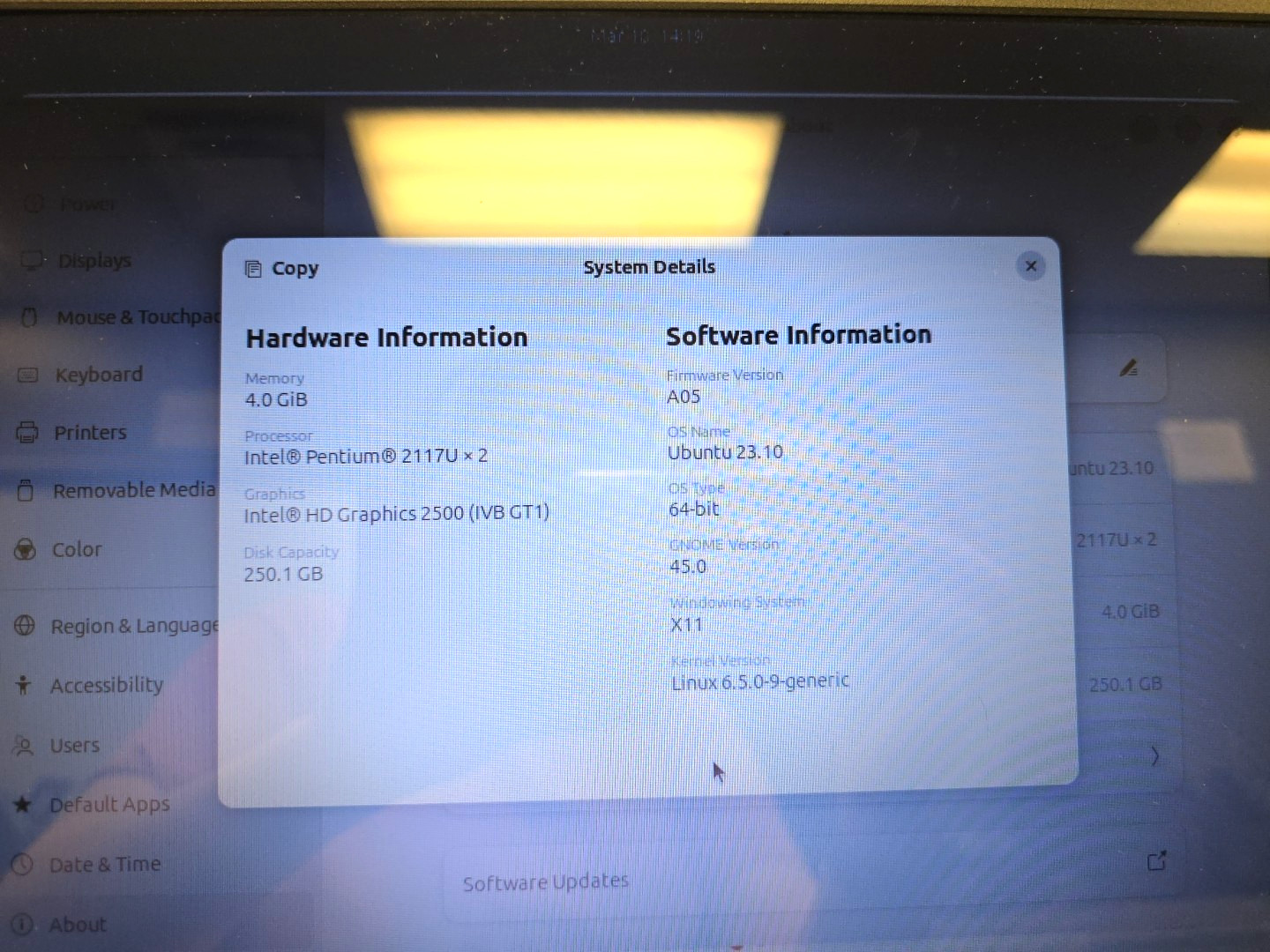 Dell Inspiron 3521| Intel Pentium 2117U| 4GB RAM| 250GB HDD| Ubuntu| No Battery