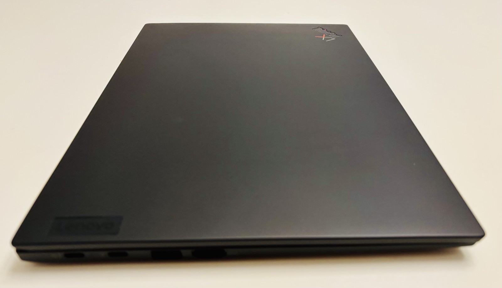 lenovo thinkpad x1 carbon gen 10 intel i5-1250p iris xe graphics 16gb 512gb nvme