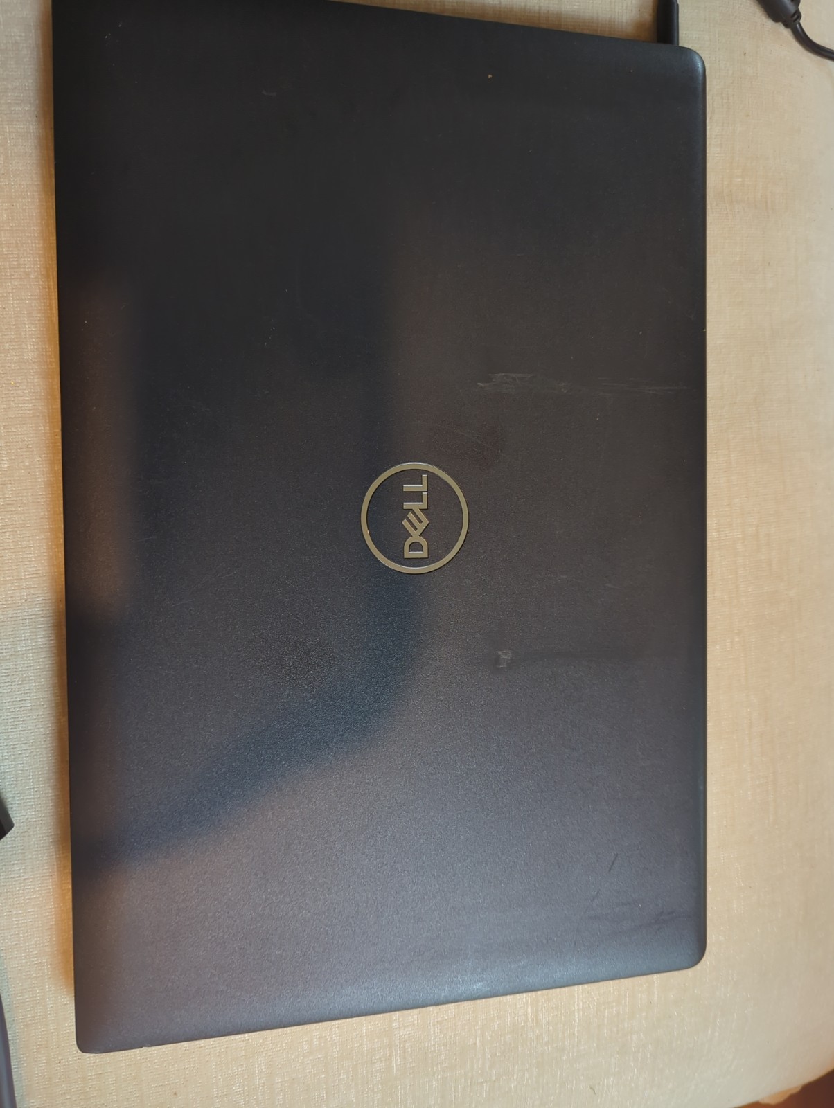 Latitude 3520 i3
