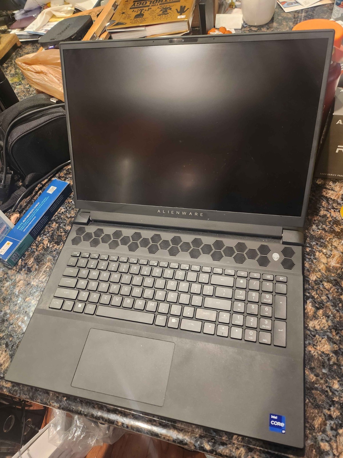 Alienware M18 R2 i9 14900HX RTX 4090 64GB RAM NO SSD BAD MOTHERBOARD For Parts