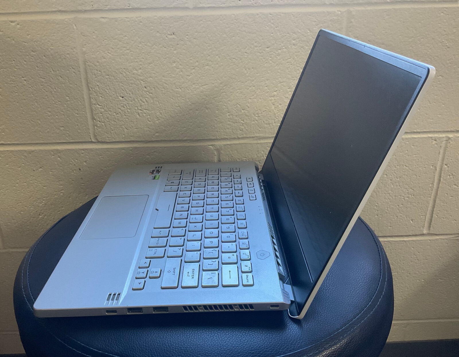 ROG Zephyrus G14 – AMD Ryzen 9 – 16GB Memory – GeForce RTX 2060 Max-Q – 1TB SSD