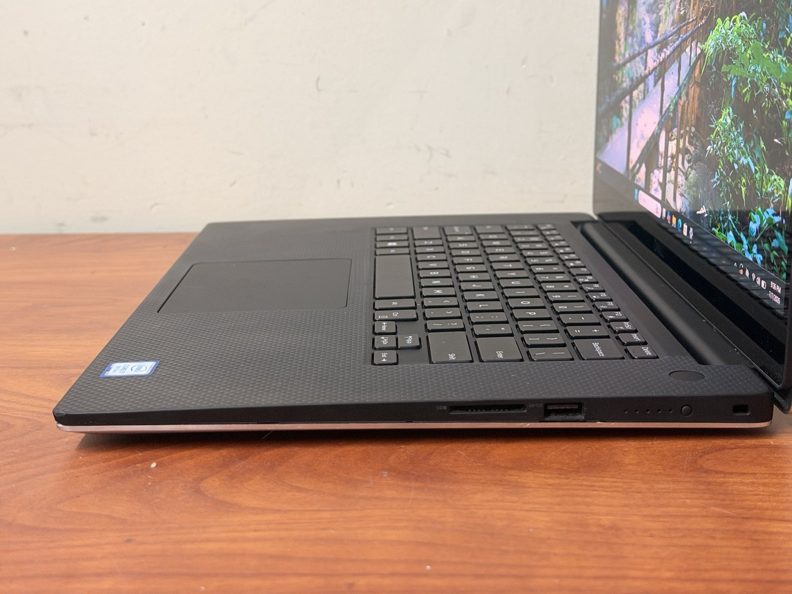 Touchscreen Dell XPS 15 7590 | i7-9750H 32GB Ram 512GB SSD| GTX 1650 4K UHD