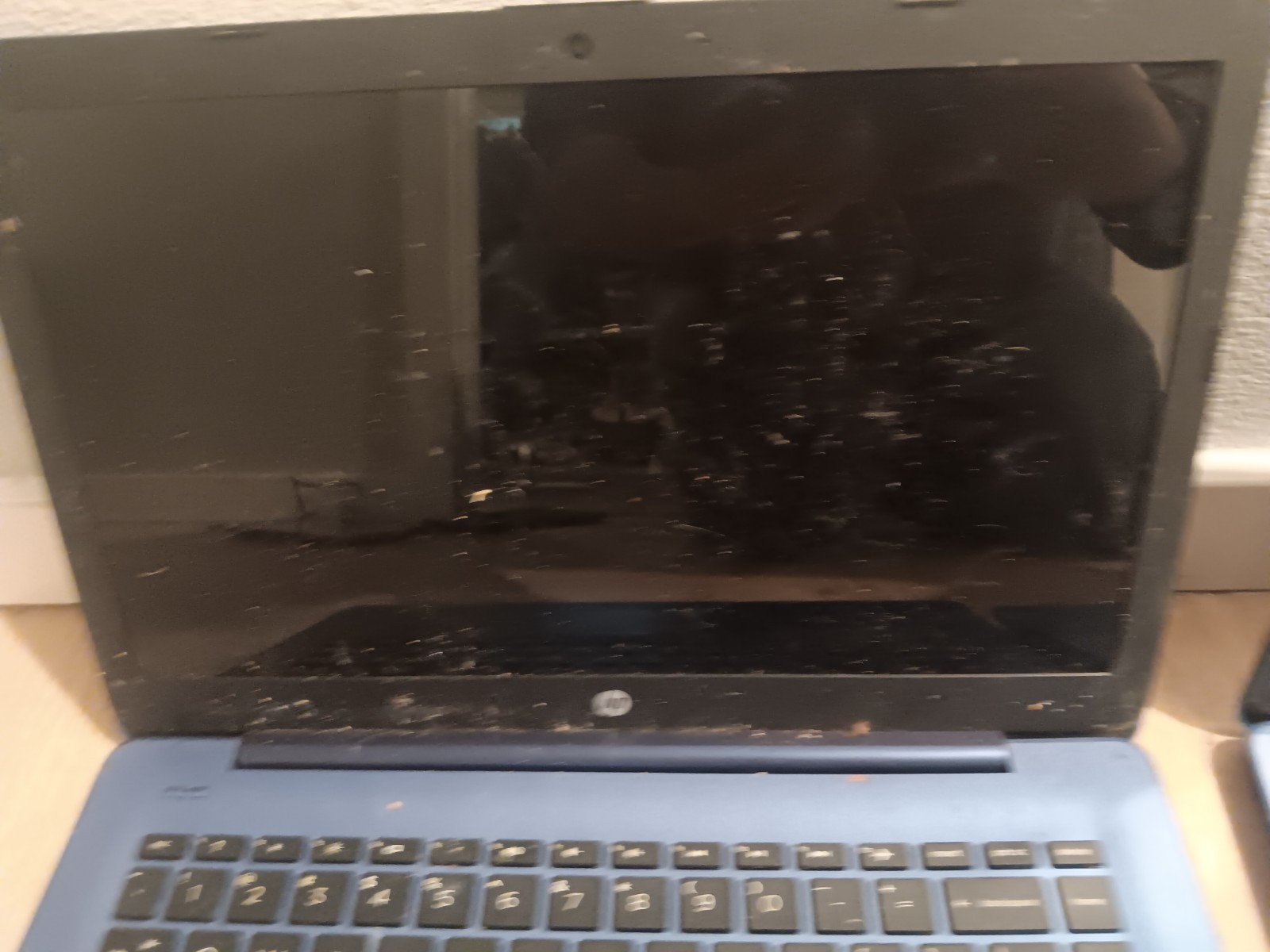 HP ‎14-CB171WM Stream Laptop 14″ Parts or Repair – QTY 2