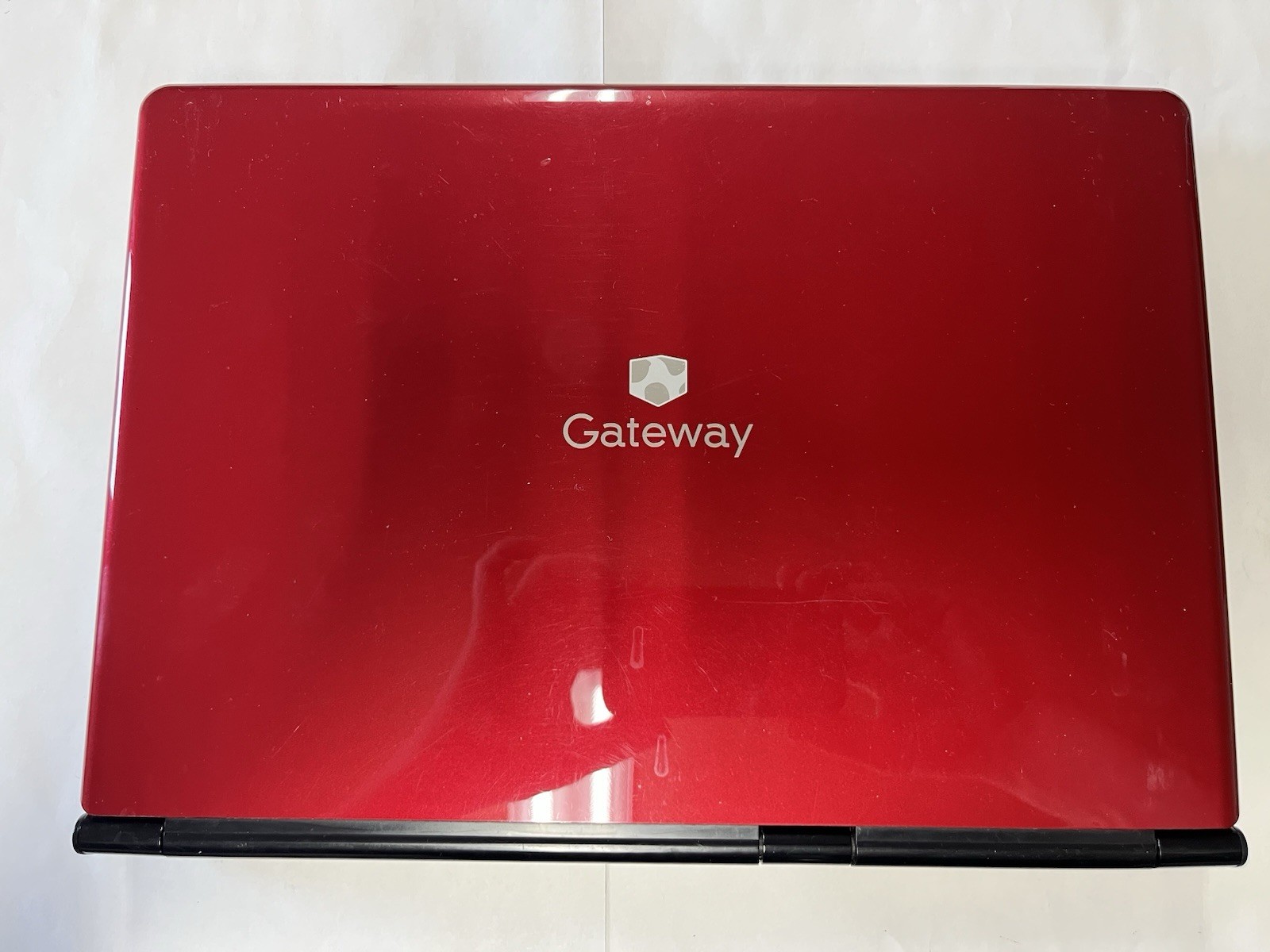 Gateway M-6843 15.4″ Red Laptop Not Working FOR PARTS