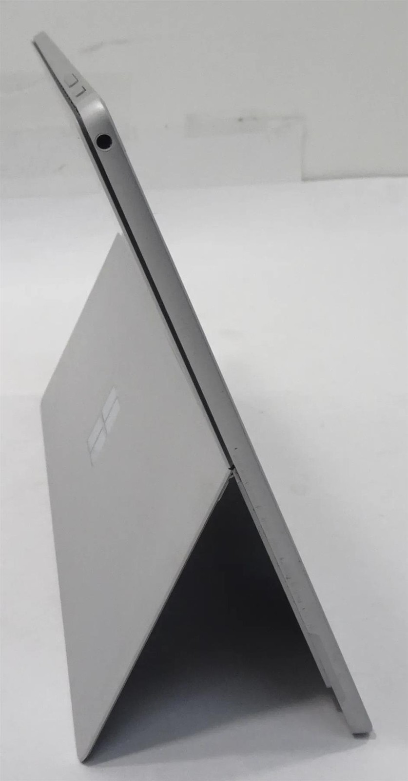 Microsoft Surface Pro 6 1796 Core i5-8350U 1.70GHz 8GB 256GB