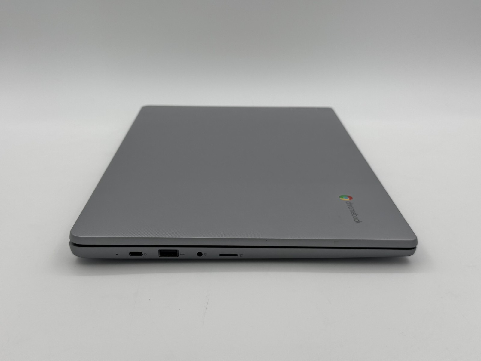 Lenovo IdeaPad 3 Chrome Laptop 15.6″ Full HD Touch Intel N6000 8GB RAM 128GB SSD