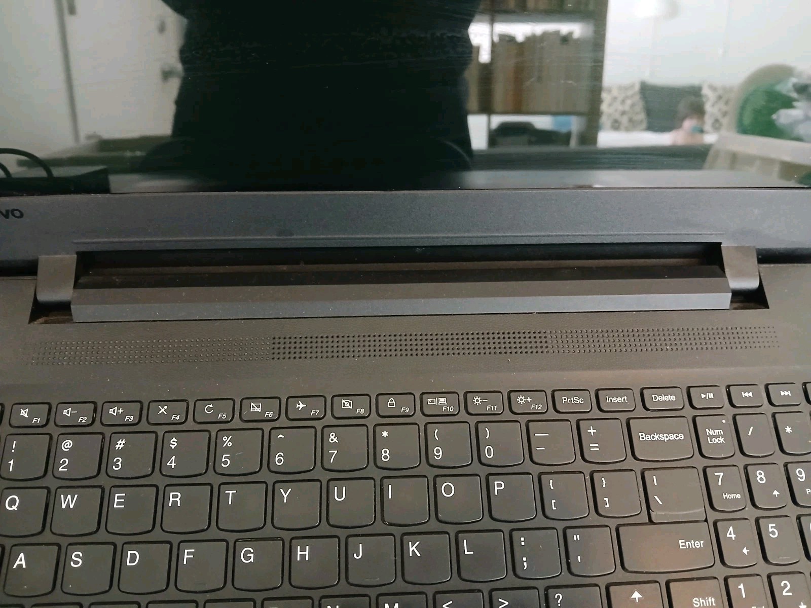 Lenovo IdeaPad 110-15ACL 15.6″ (500GB, AMD A6 Quad-Core, 2.00GHz, 4GB) Notebook