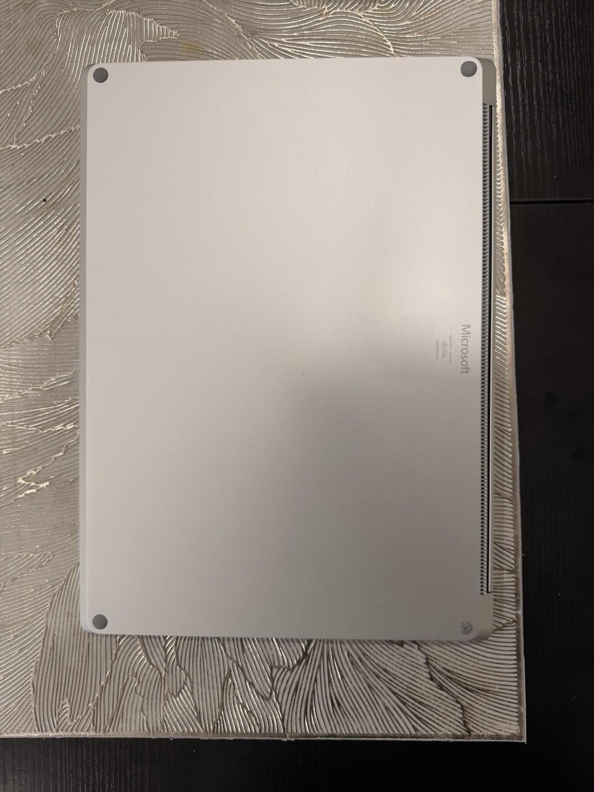 MS Surface Laptop 3 – Intel Core i7 – 16 GB RAM | 512GB SSD | Win 11 – CAD $420