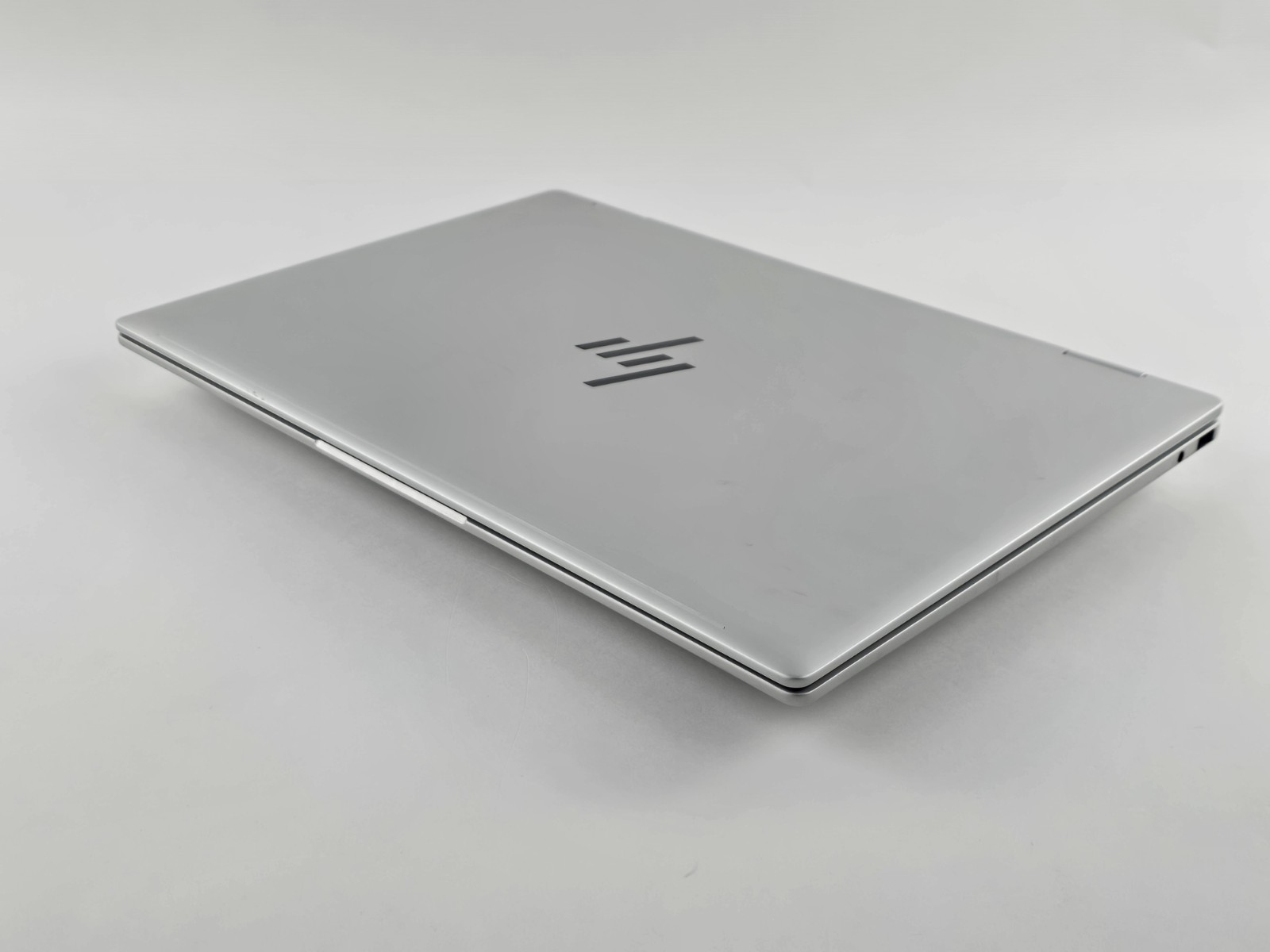 HP Envy x360 2-in-1 16″ Touch Ultra 5 125U 16GB 512GB SSD – Used