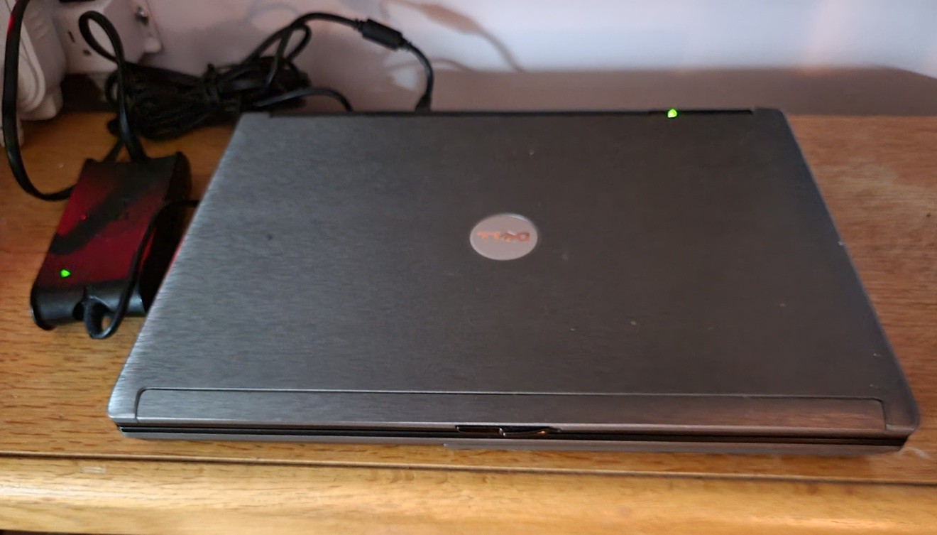 Dell Latitude D620/D630 Laptop Duo 2, 2GB RAM , 80GBHD Win XP Home Edition