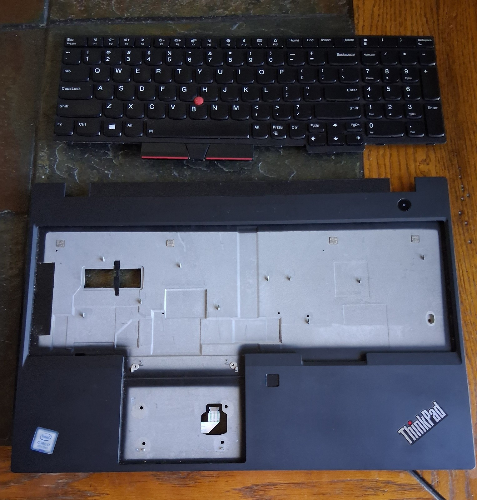 Lenovo ThinkPad T590 Palmrest, Keyboard + More