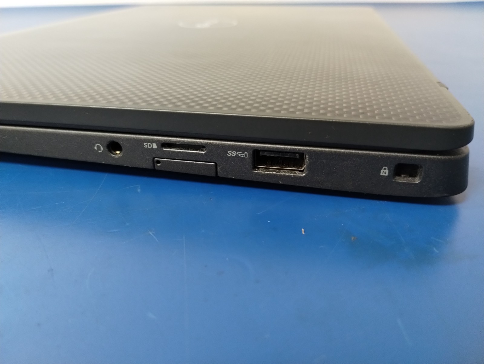 Latitude 7400, 14 Inch Screen, i7-8650U 1.90 GHz, Intel(R) UHD Graphics 620