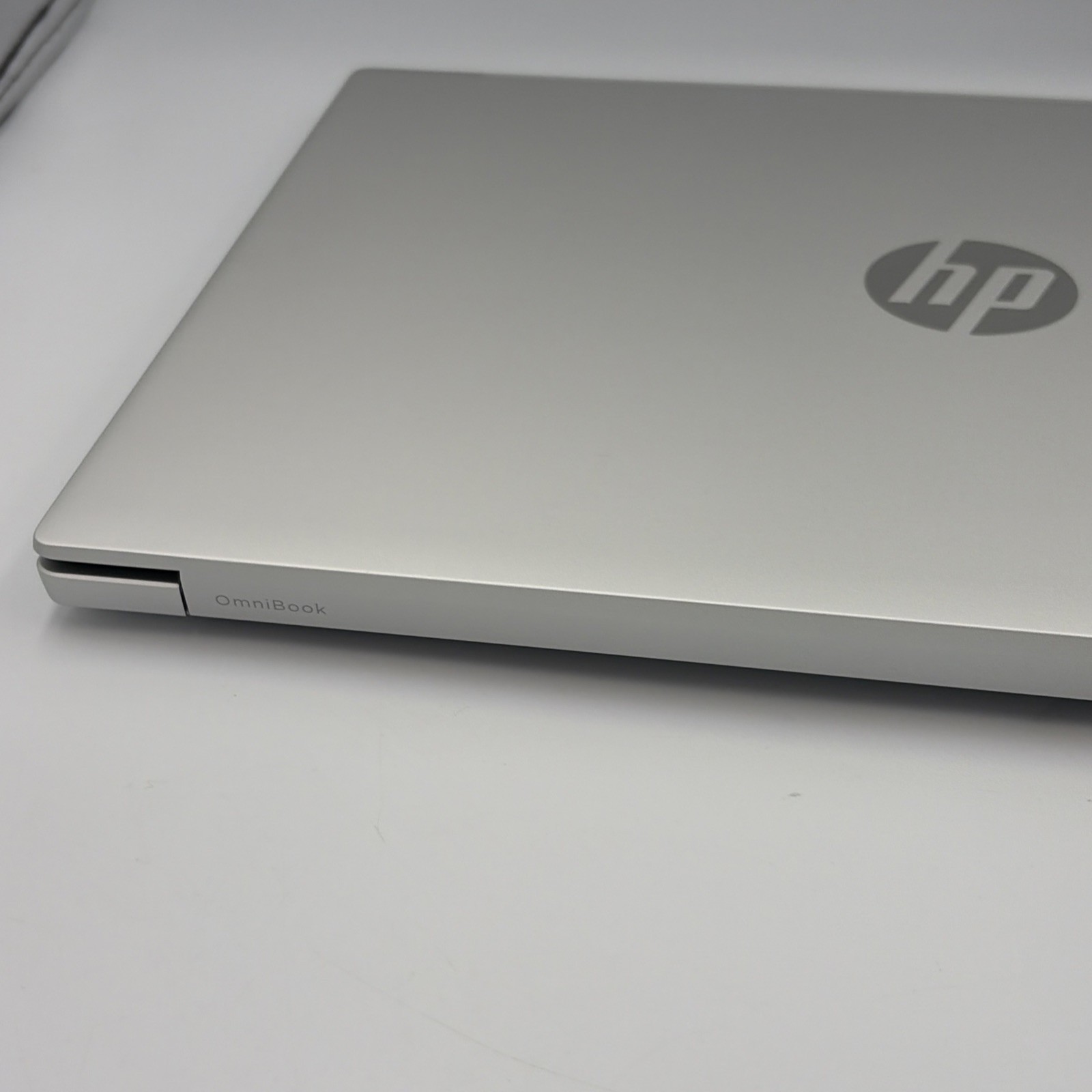 HP OmniBook 5 16″ Ryzen AI 5 340 16GB 512GB SSD Radeon 840M Laptop – 0BTX