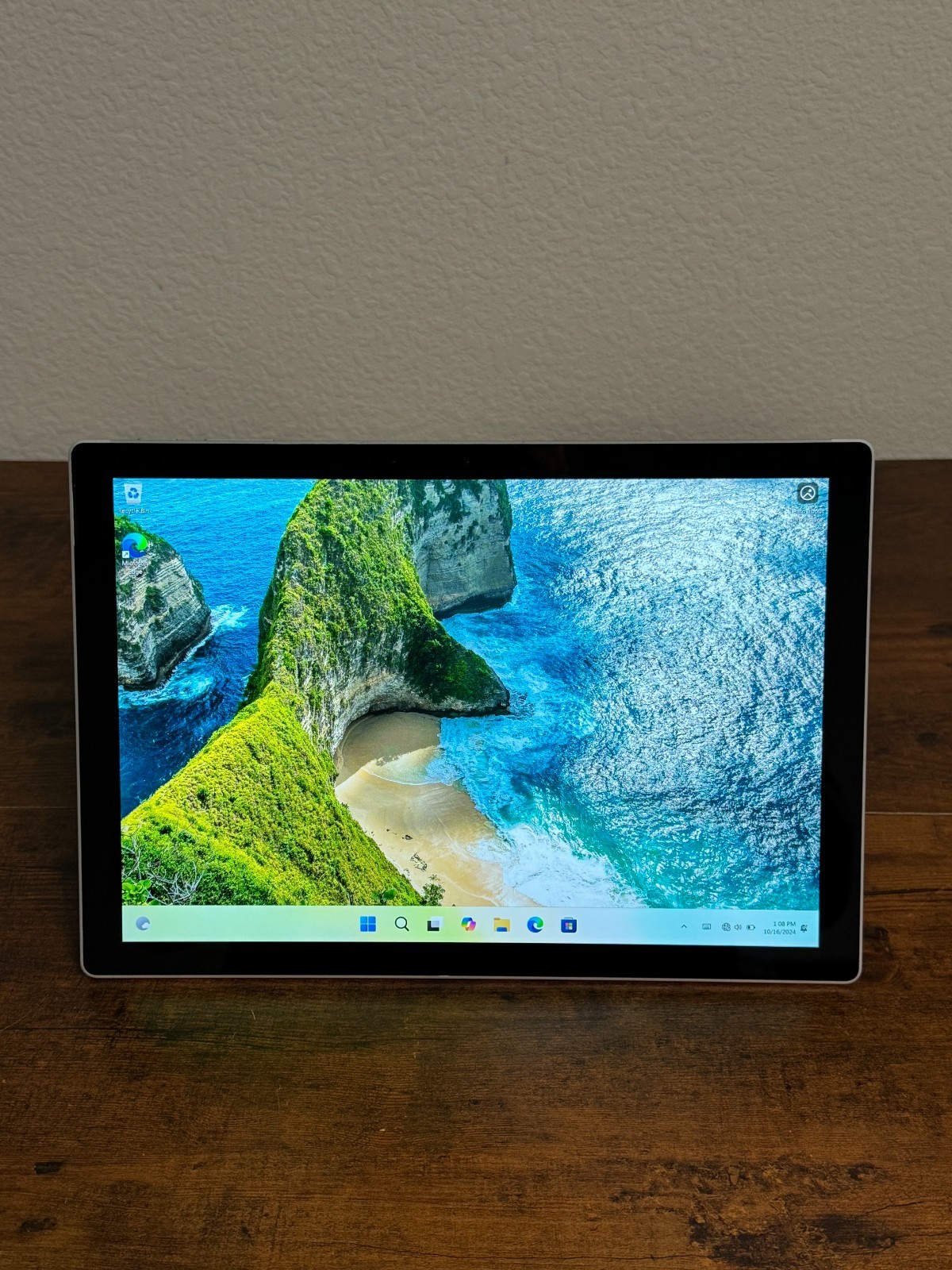 Microsoft Surface Pro 7 Plus 1960 12.3” i5-1135G7 8GB RAM 256GB SSD Win 11 Pro