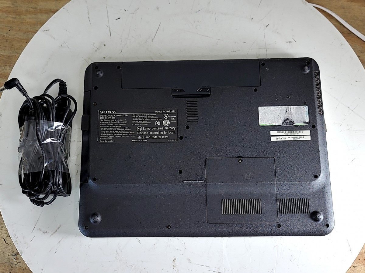 SONY VAIO VGN-NS110E Laptop PENTIUM DUAL T3200 2GB 160GB SEE NOTES