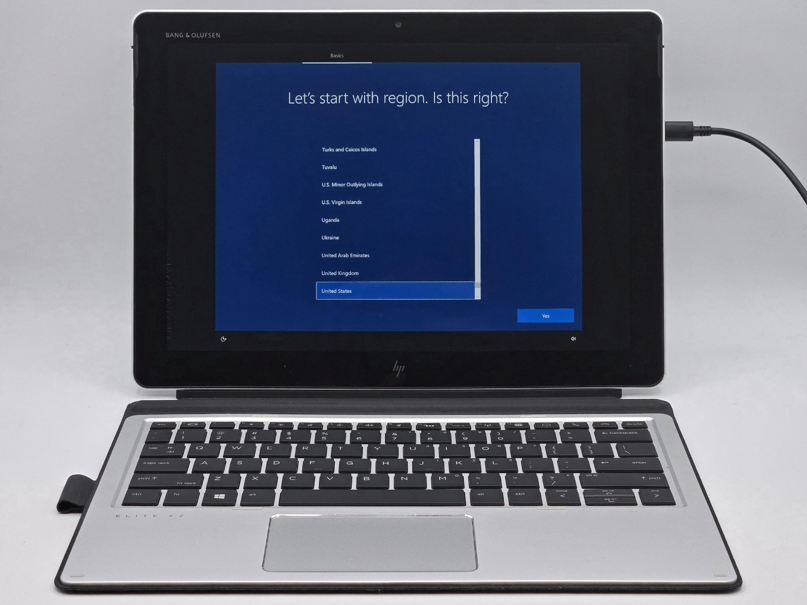 HP Elite x2 1012 G2 2-in-1 12″ 2736 x 1824 Touch I3-7100U 256GB 4GB W10P *READ*