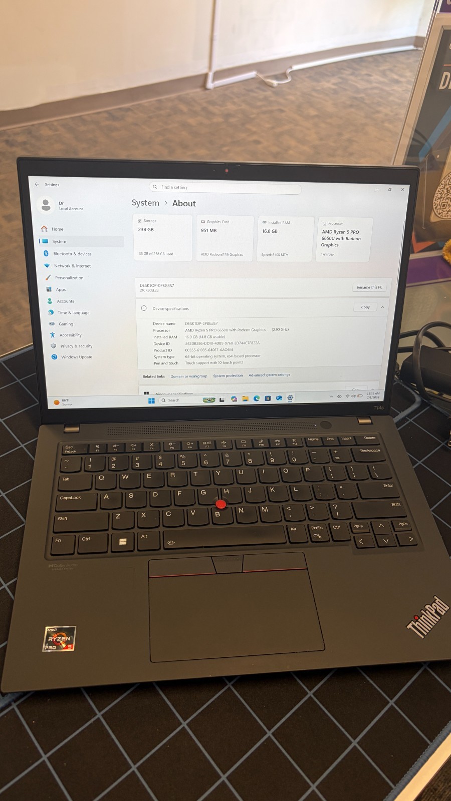 Lenovo ThinkPad T14s Gen 3 AMD Ryzen 5 Pro – 16GB – 256GB -Good condition (Used)