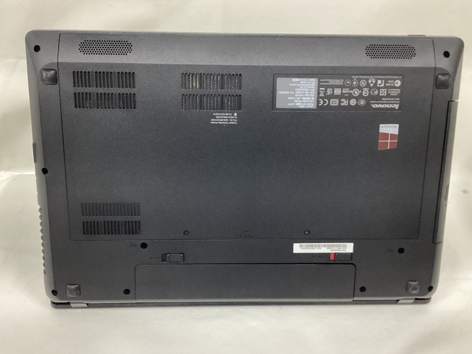 Lenovo Laptop Intel Pentium B960 4GB Memory 320GB HDD Intel HD Graphics 15.6″