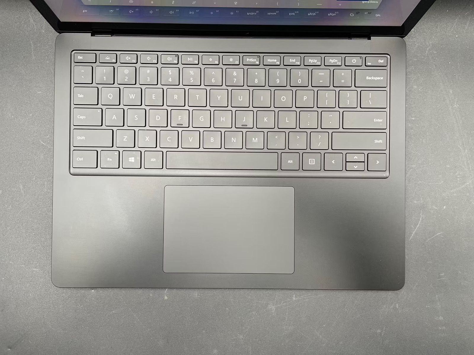 Microsoft Surface Laptop 3 Used 13.5″ (i7-1065G7-16GB-256GB NVMe)