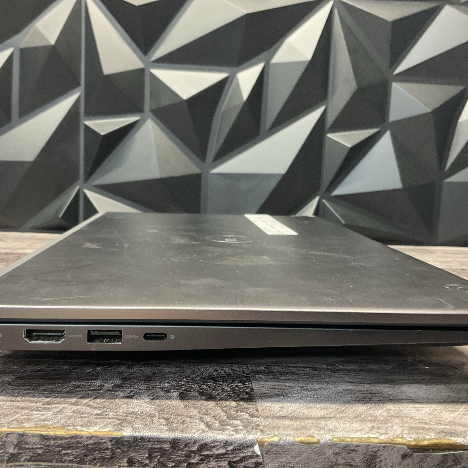 Dell Vostro 15 5501 / i5 10th Gen / BIOS Unlocked / No RAM / No SSD / C5