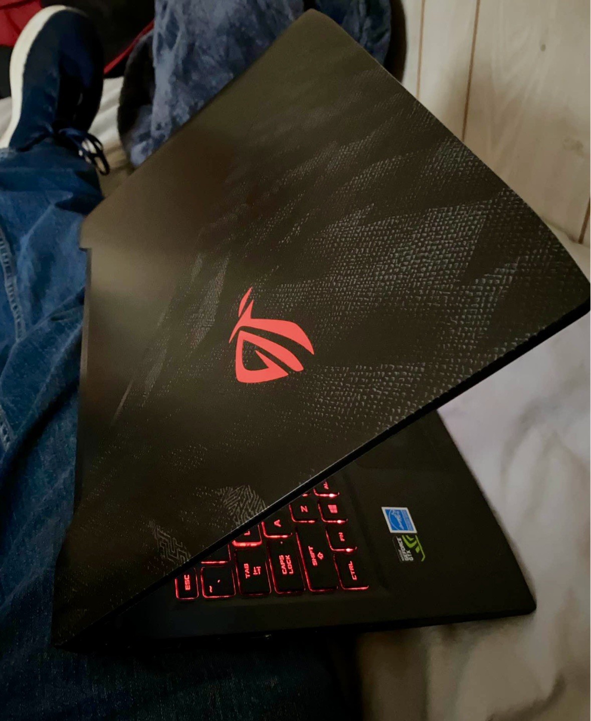 ASUS ROG Strix Hero Edition 503g