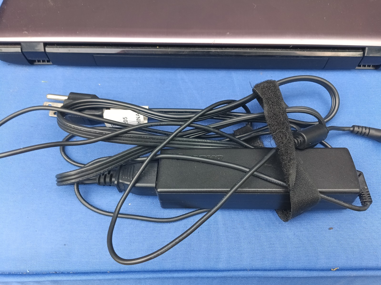 Lenovo Ideapad Z580 15″ Laptop With Charger! Fully Functional