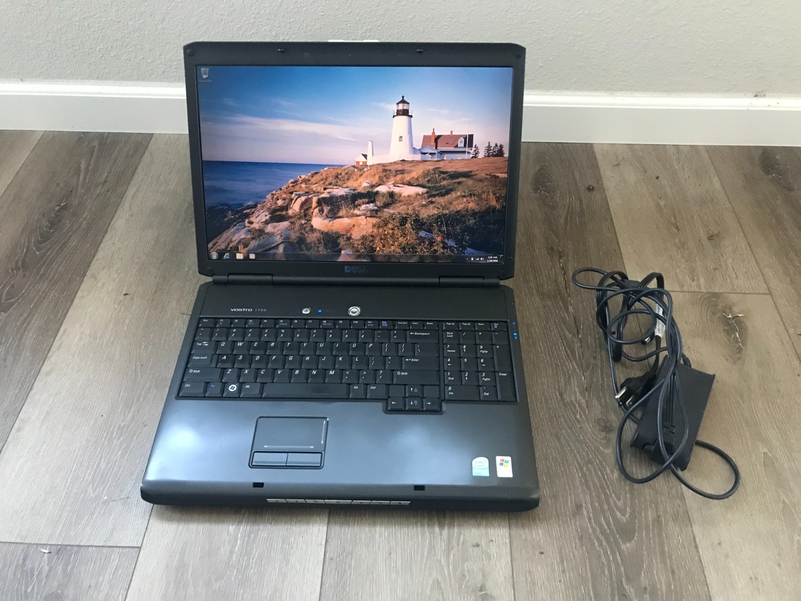Dell VOSTRO 1700 17″ Intel Celeron 550 2.00GHz 1.00GB RAM 120GB HDD Win 7 Pro
