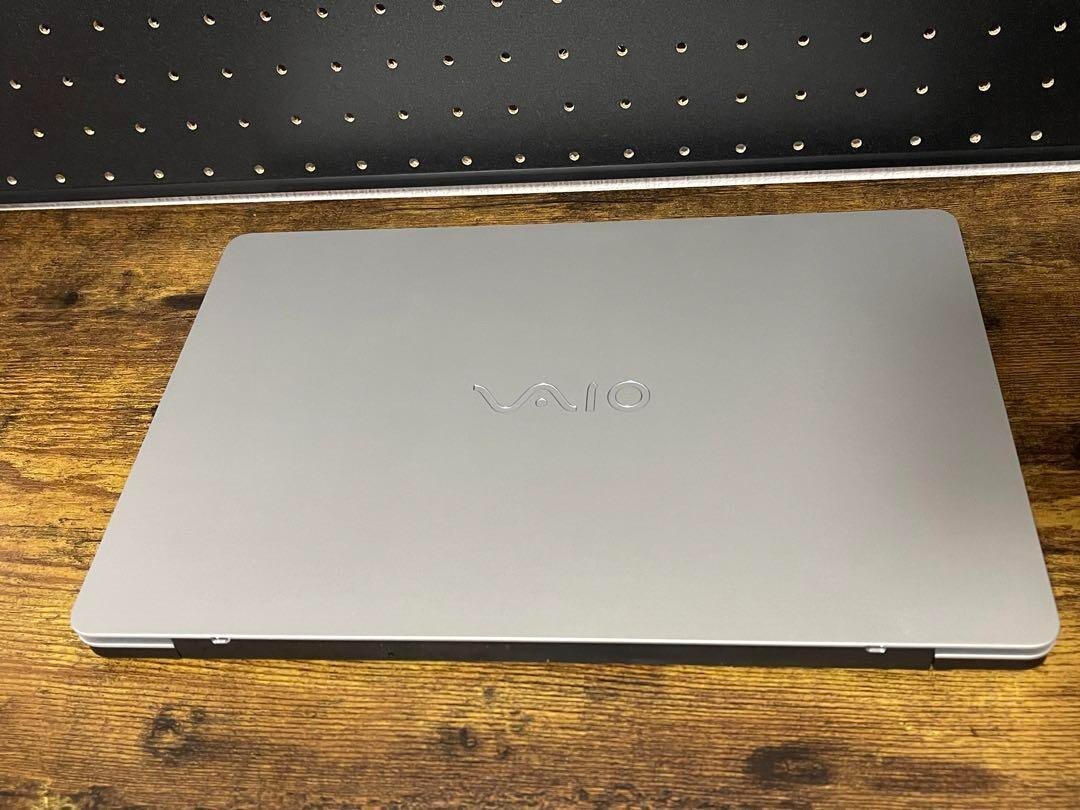 Sony Vaio Z Clamshell Type Silver Laptop PC VJZ131 RAM:16GB SSD:1TB i7-6567U
