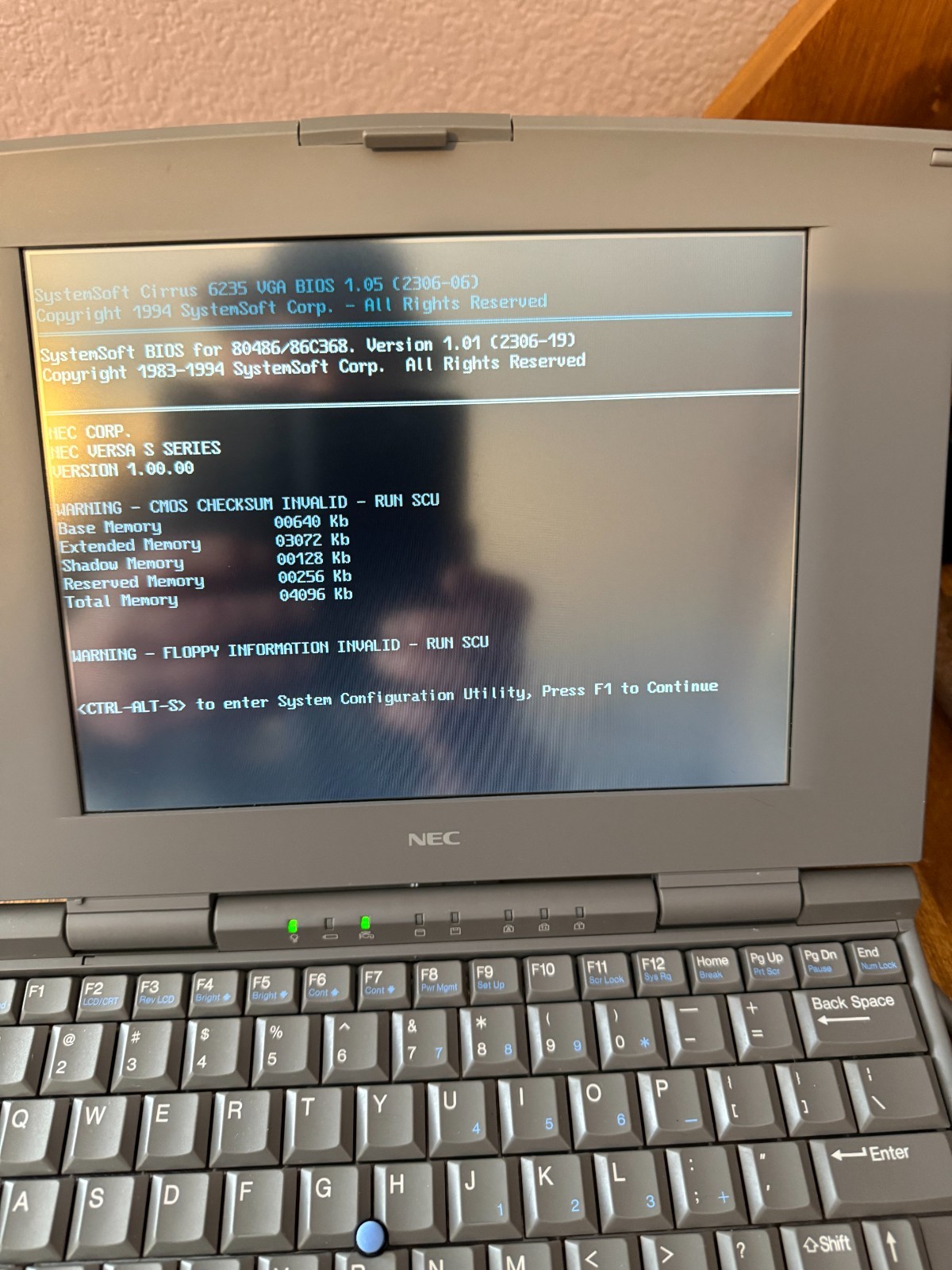 Rare 1994 NEC Versa S/33 486SL Laptop