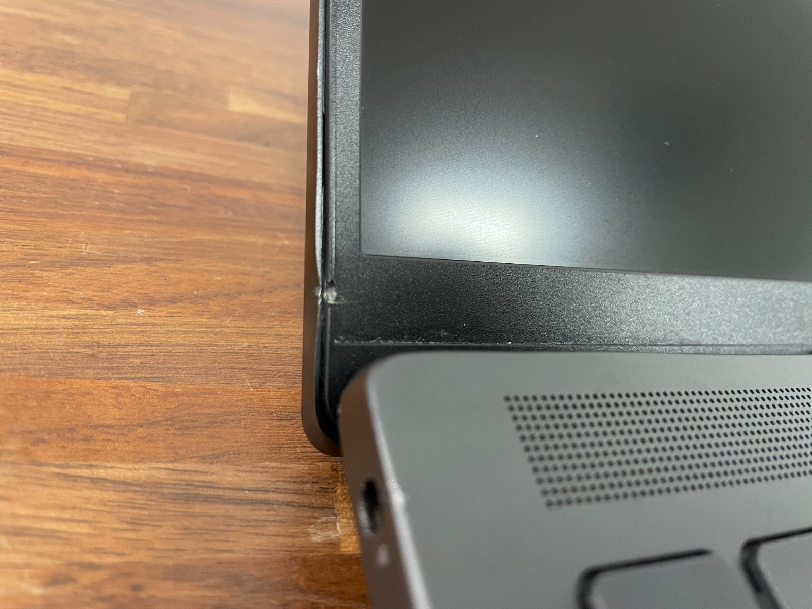 Dell Vostro 7620 16″ i7-12700H 16GB RAM 1TB SSD RTX 3050 Ti Win 11 Pro