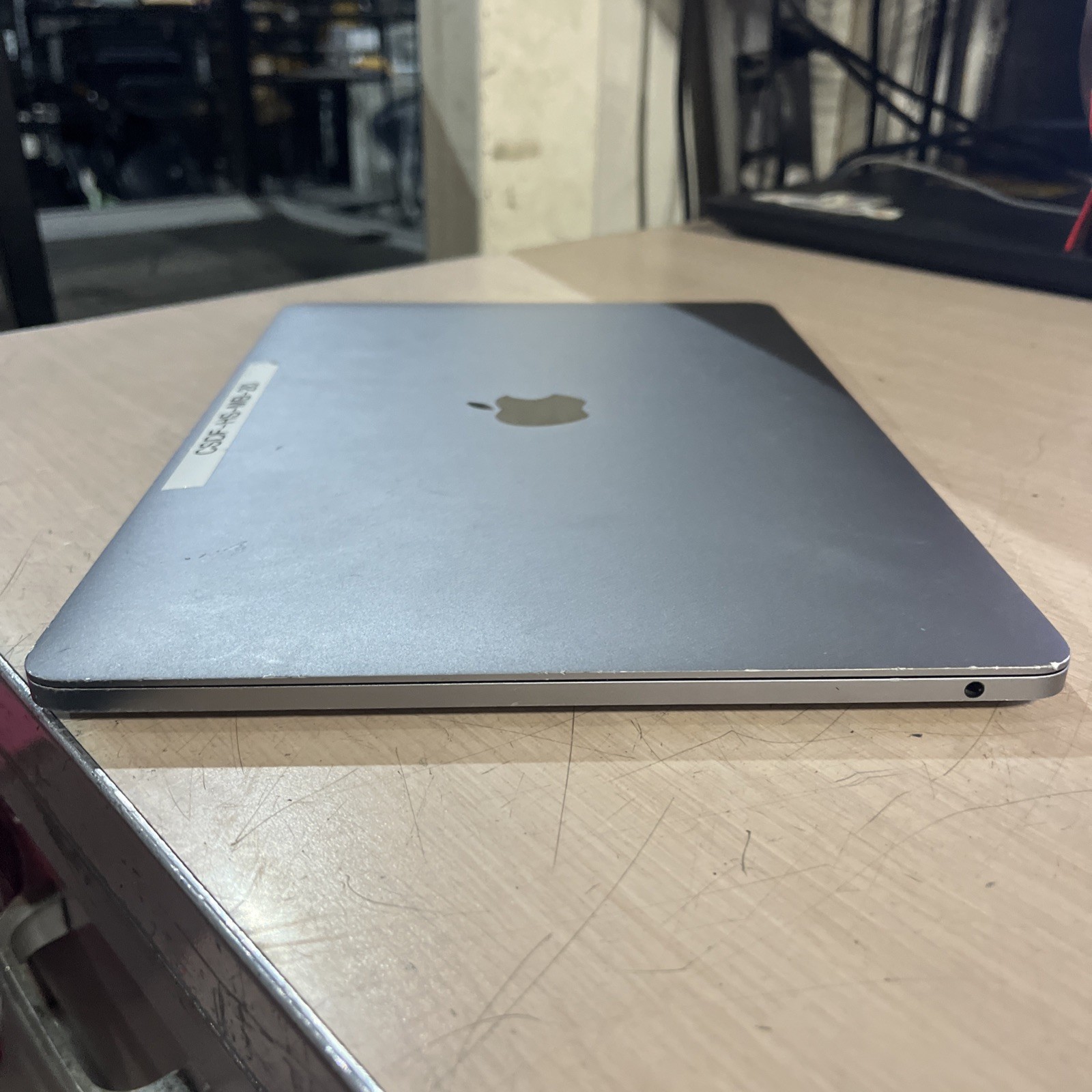 APPLE MACBOOK PRO 13″ MID-2017 CORE I5-7360U 2.3GHZ 8GB RAM NO HD ;