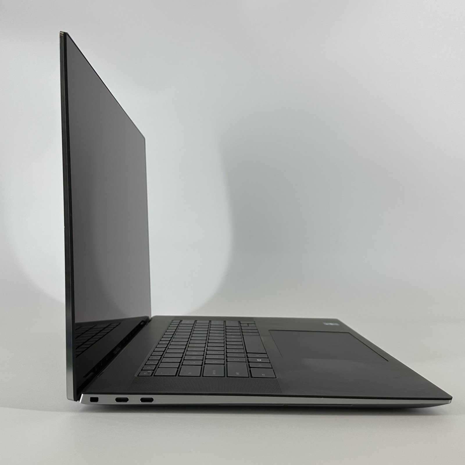 Dell Precision 5760 17 UHD+ TOUCH Xeon W-11955M 2.60GHz 64GB 2TB/512GB RTX A3000