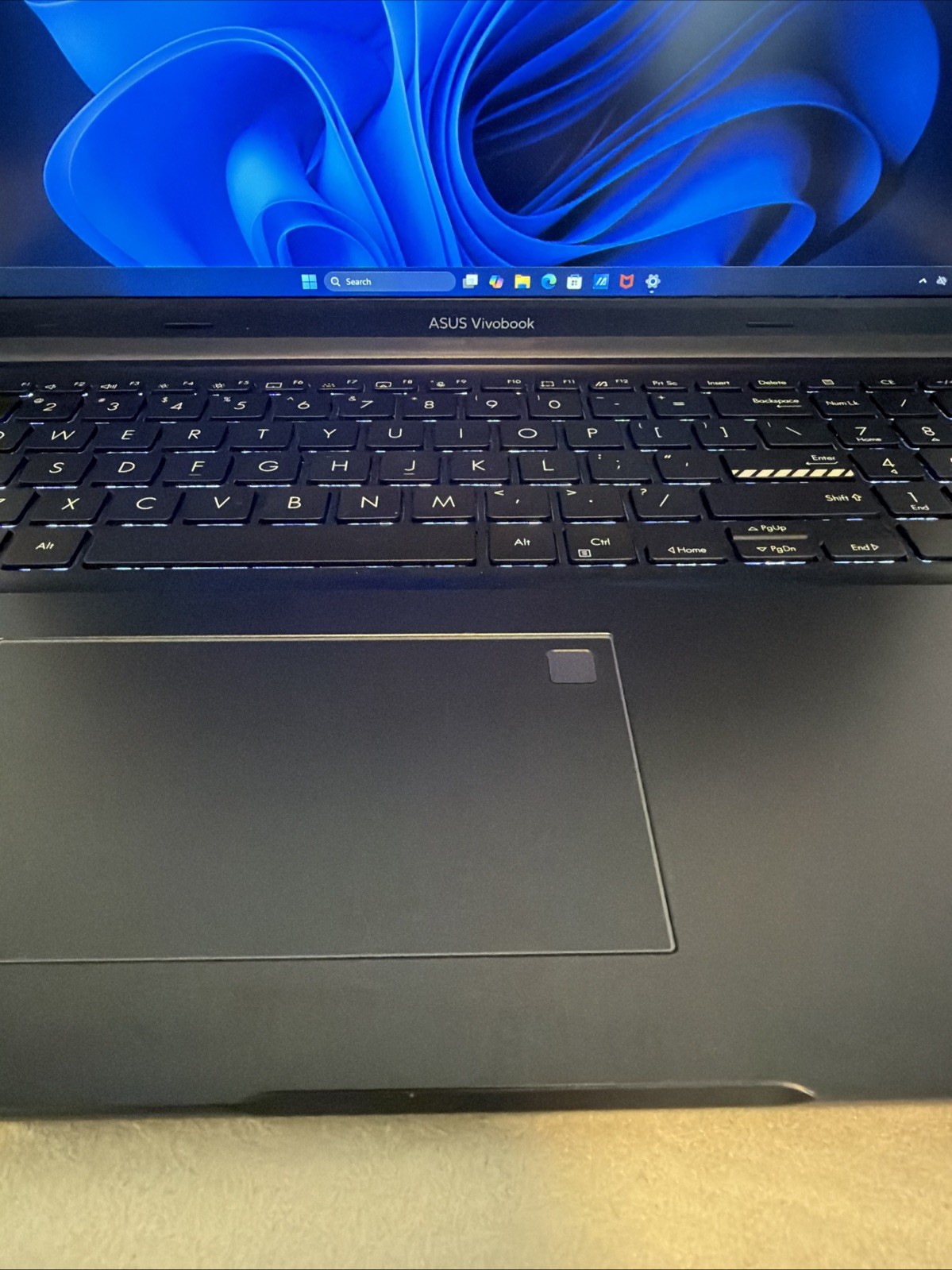 ASUS Vivobook 17 F1704V 17.3″ i5-120U 1.4GHz 8GB 512GB SSD Windows 11 Home