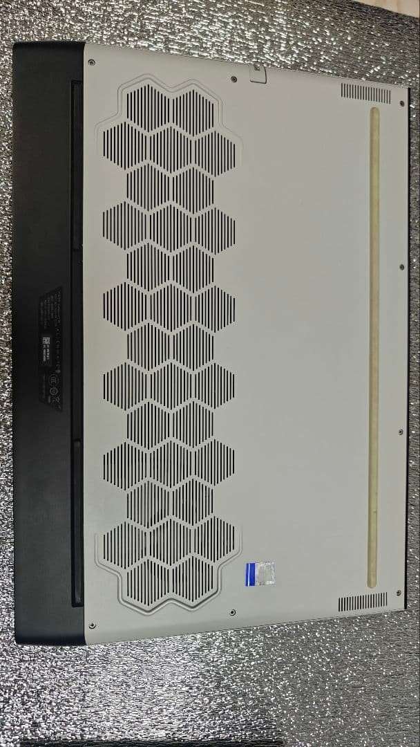 DELL Alienware m17 R3 Gaming Laptop PC/i7/16GB/256GB SSD/White Used/Tested