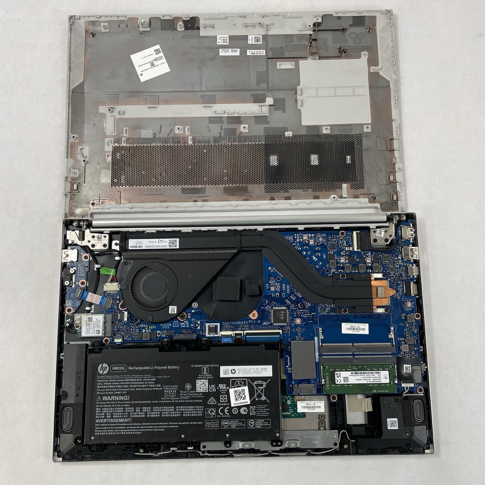 HP Pavilion 15t-eg300 15.6″ i7-1355U 3.70 GHz 8 GB RAM No SSD/OS/AC
