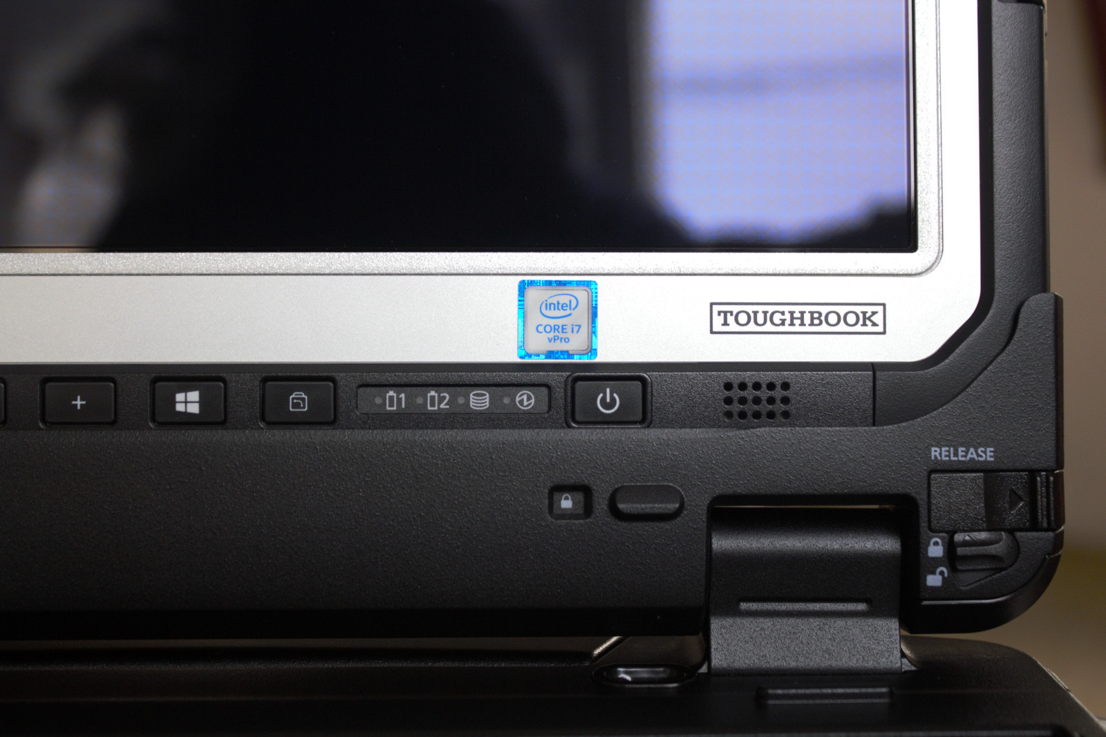 Panasonic Toughbook CF-33 i7-7600U New 1TB SSD 16GB RAM Touch 4G DGPS 690 Hours