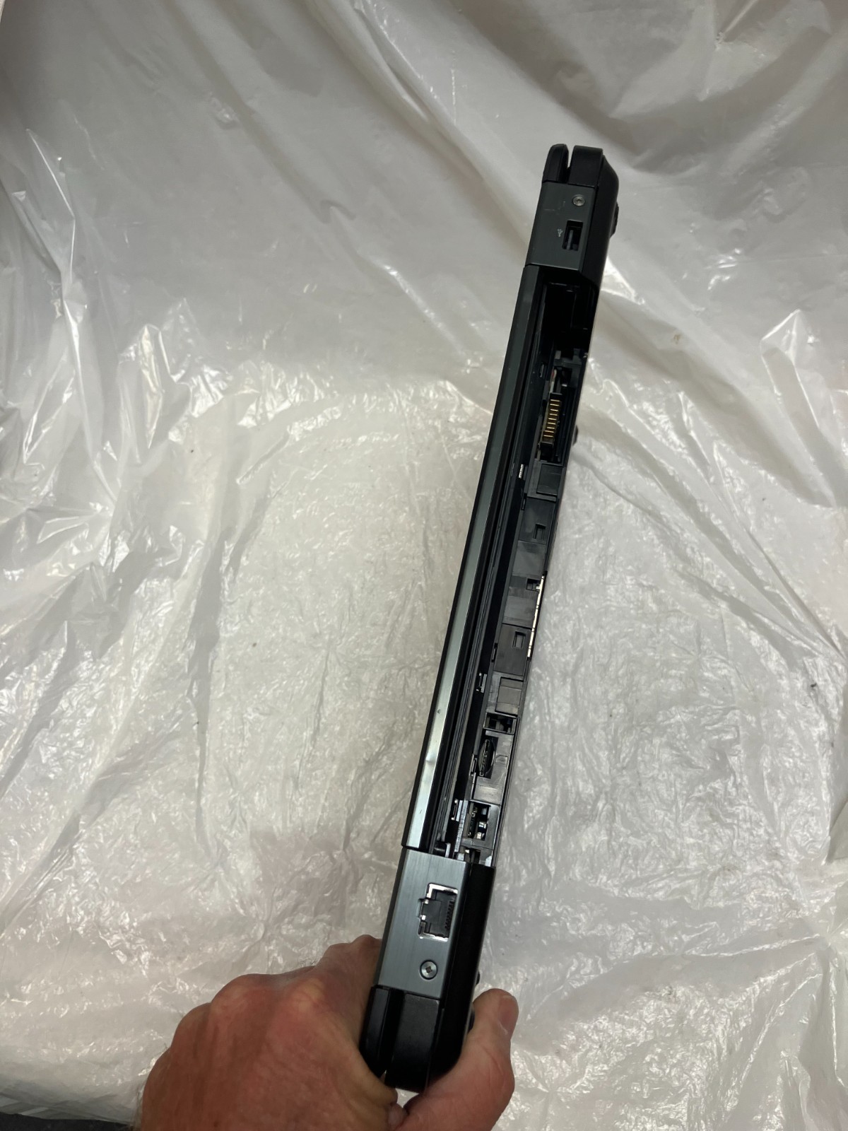Dell Latitude E5440 Intel Core i5-4310U 2.00GHz No RAM 14″ No HDD FOR PARTS