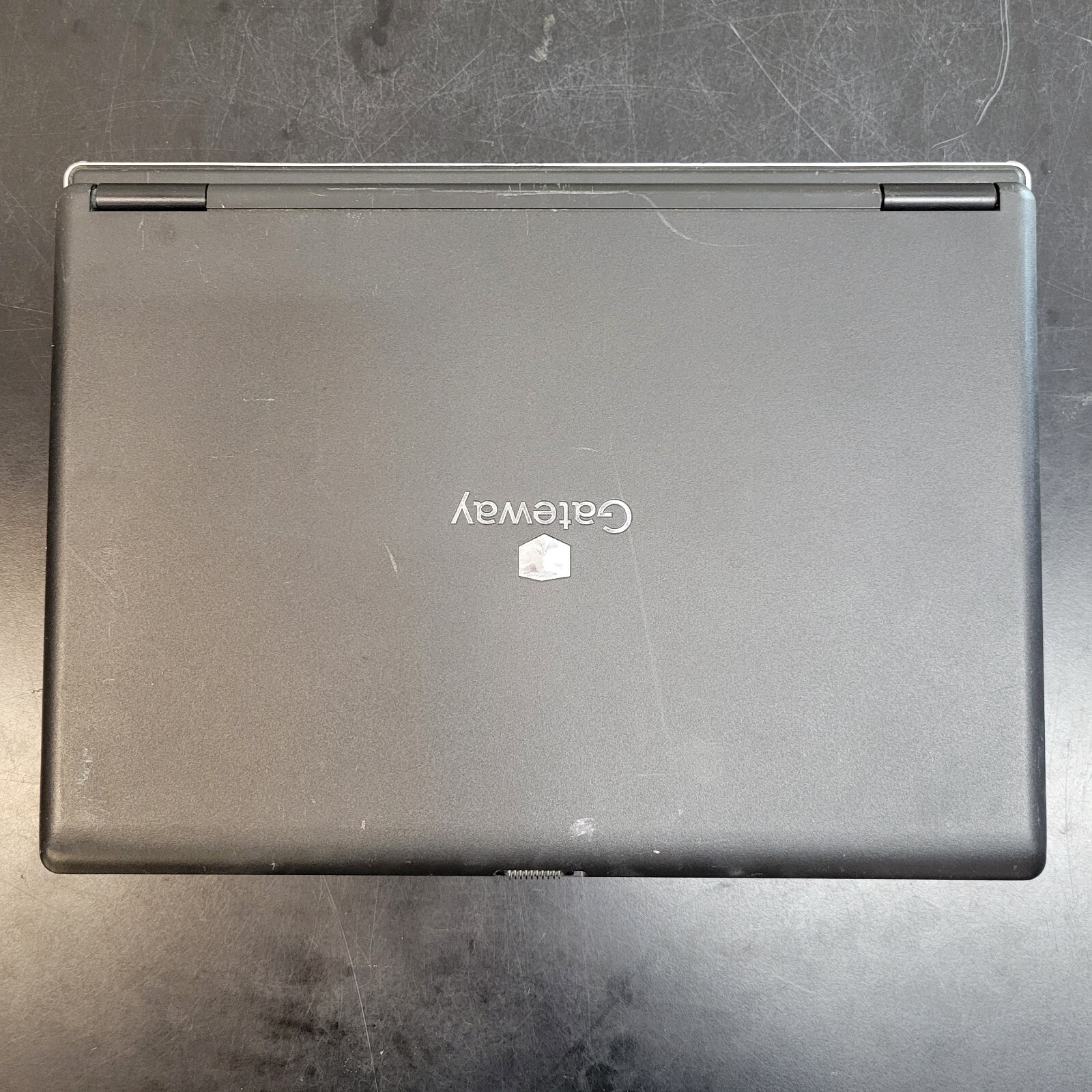 Gateway E-265M 14.1″ Intel Core 2 Duo T7500 2200 MHz 1 GB RAM 0 GB HDD