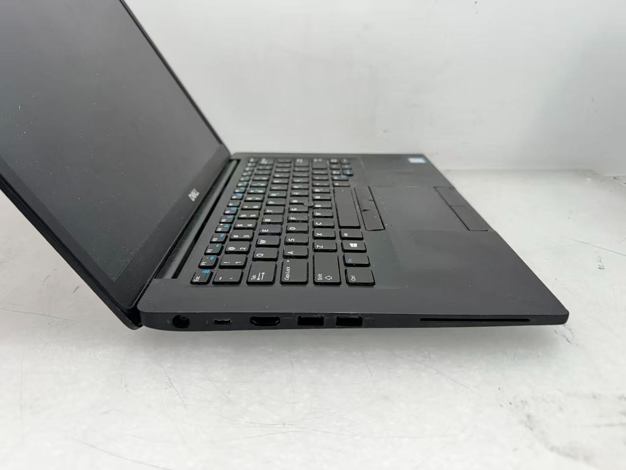 Dell Latitude 7490 14″ FHD i7-8650U@1.9GHz 16GB RAM 256 SSD Windows 11 *Read*
