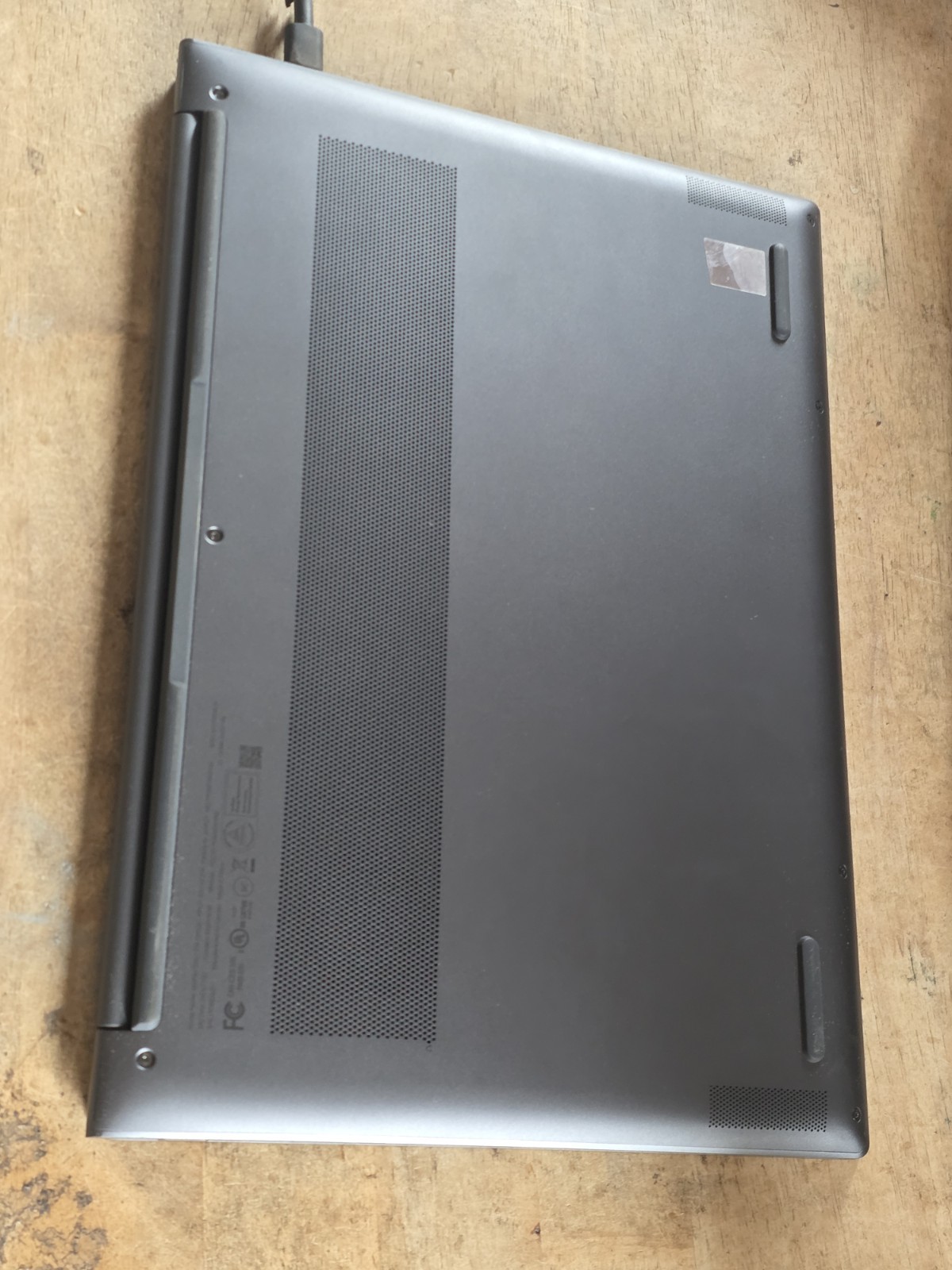Lenovo IdeaPad Slim 7 Pro 14IHU5 14″ (1TB SSD, Intel Core i7 11th Gen. Power