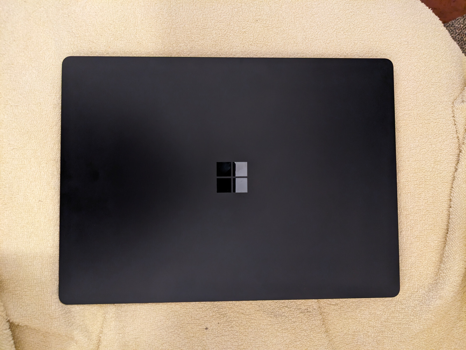 Microsoft Surface Laptop 4 13.5″ Touchscreen i5-1135G7 8GB RAM 512GB SSD