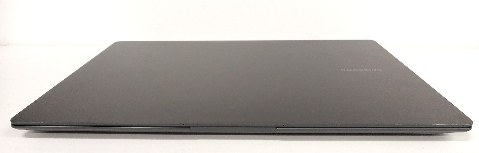 Samsung Galaxy Book3 Ultra 16” (1TB SSD, i9-13900H, 32GB RAM, RTX 4070) – FF!